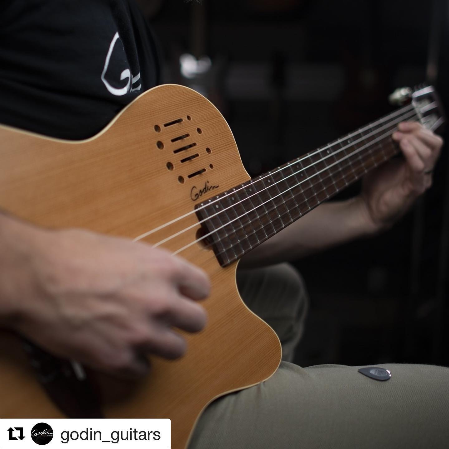 godin guitar dealers near me